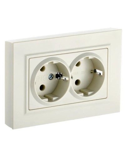 Розетка 2-местная с з/к РСш12-3-БрКр бежевый BRITE (BR-R24-16-K10-F). Розетка с заземлением с защитными шторками в сборе. IEK в Вологде