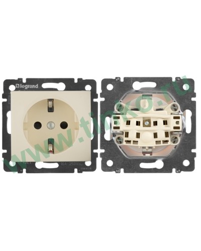 Розетка Valena 2К+3 с защитными шторками, на винтах 16А 250В, слоновая кость (774321). Розетка. LegranD в Вологде