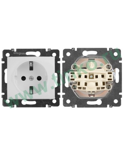 Розетка Valena 2К+3 10/16А, белый (774420). Розетка. LegranD в Вологде